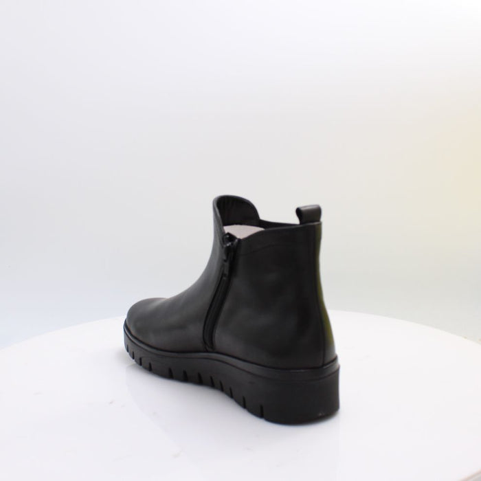 8015.01 GABOR BOOTS 26