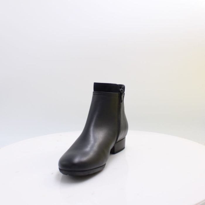 8031.02 GABOR BOOTS 26