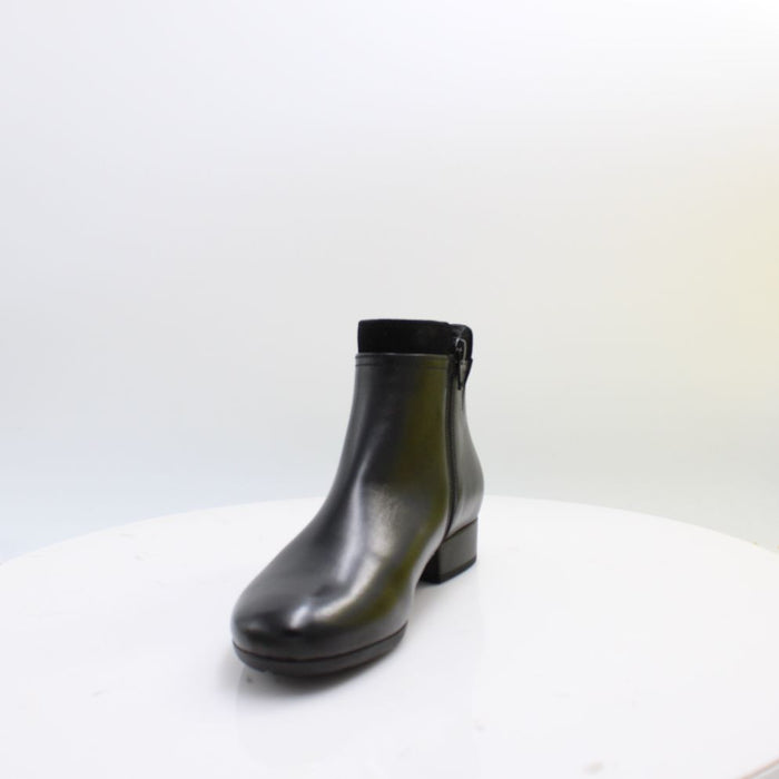 8031.02 GABOR BOOTS 26