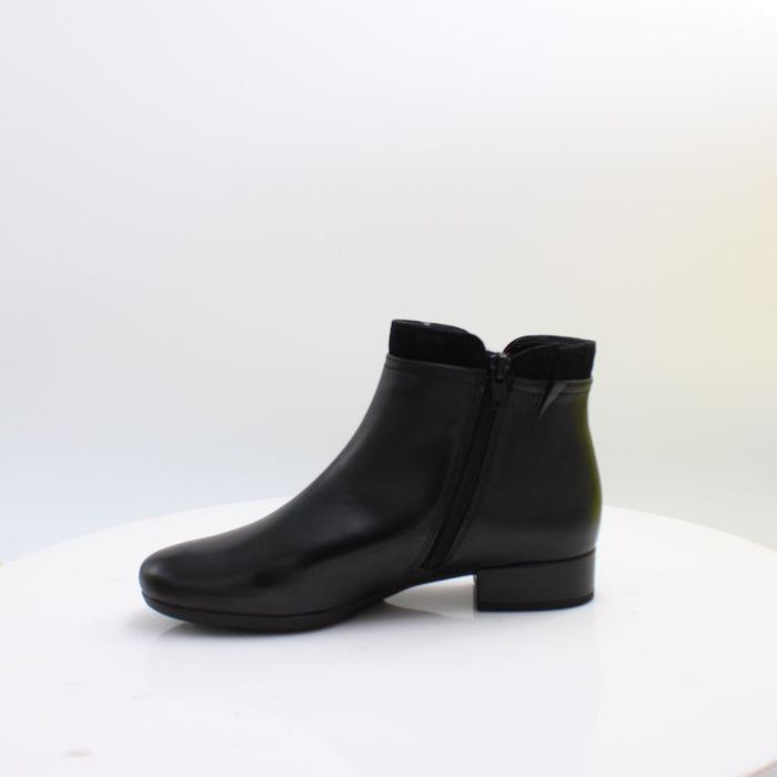 8031.02 GABOR BOOTS 26