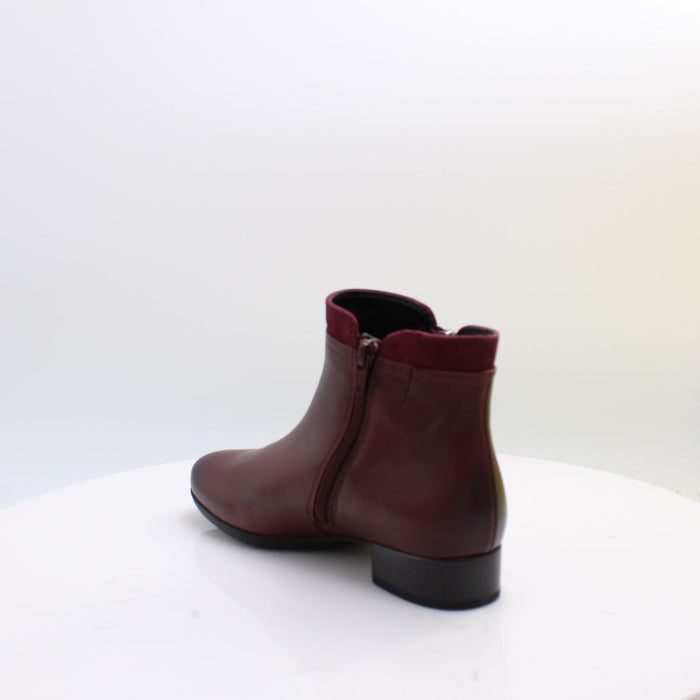 8031.02 GABOR BOOTS 26