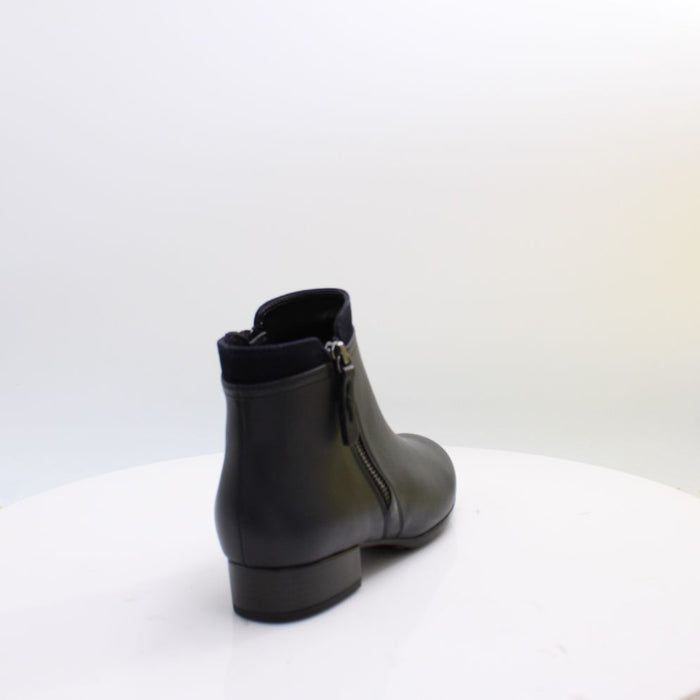 8031.02 GABOR BOOTS 26