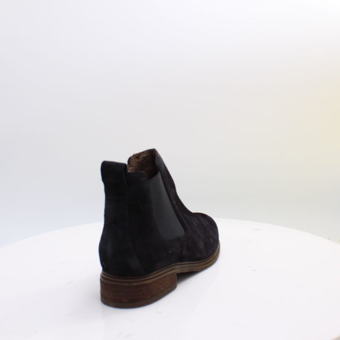 8040.03 GABOR BOOTS 26