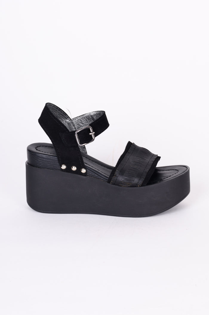 Aakasha Womens Black Shoes Size EU 40
