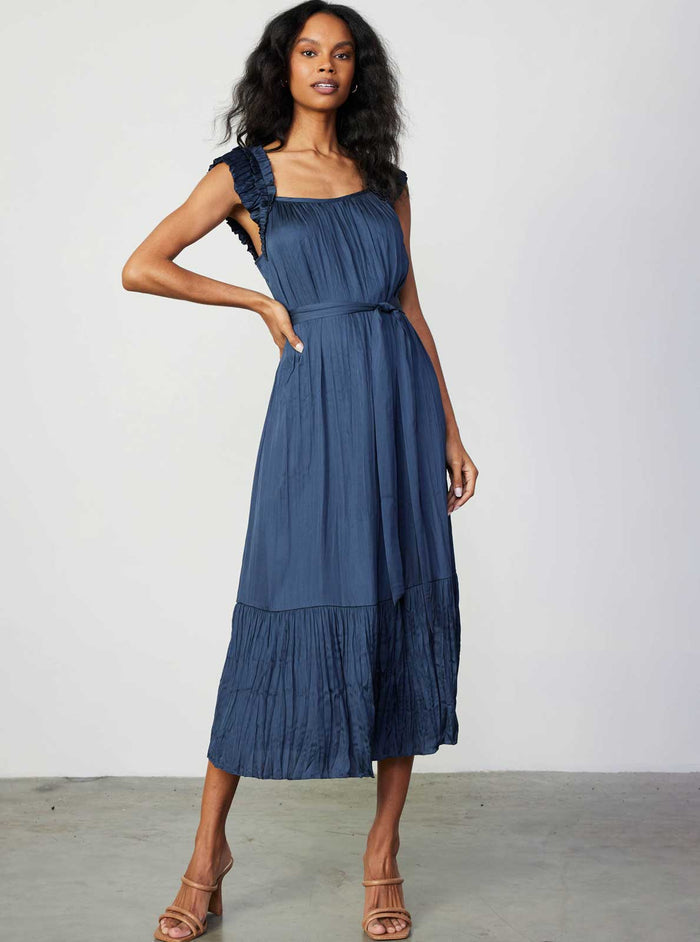 Double-Layer Ruffle Sleeve Crinkle 3Q Dress: