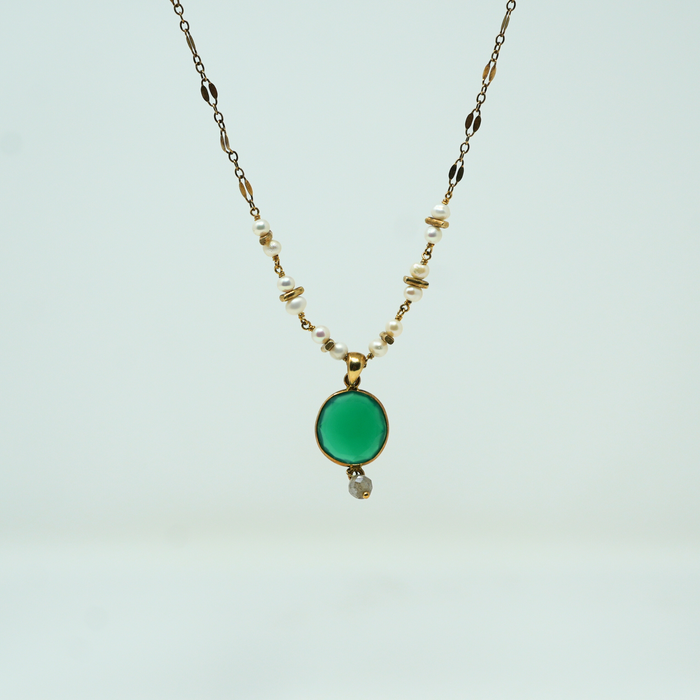Green Onyx and Pearl Mix Necklace