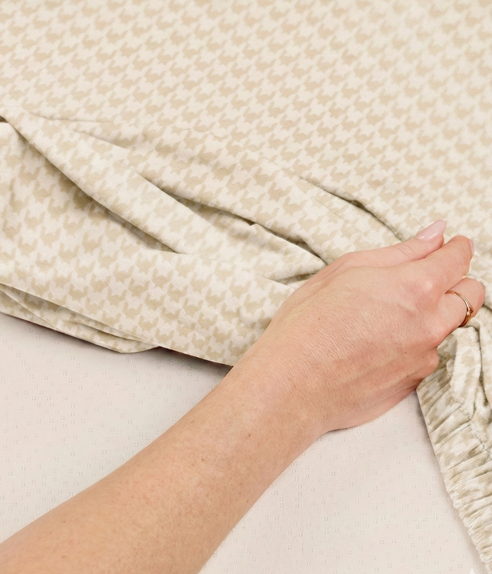 HushDry™ 2-in-1 Waterproof Fitted Cot Sheet Viscose from Bamboo Tan Houndstooth