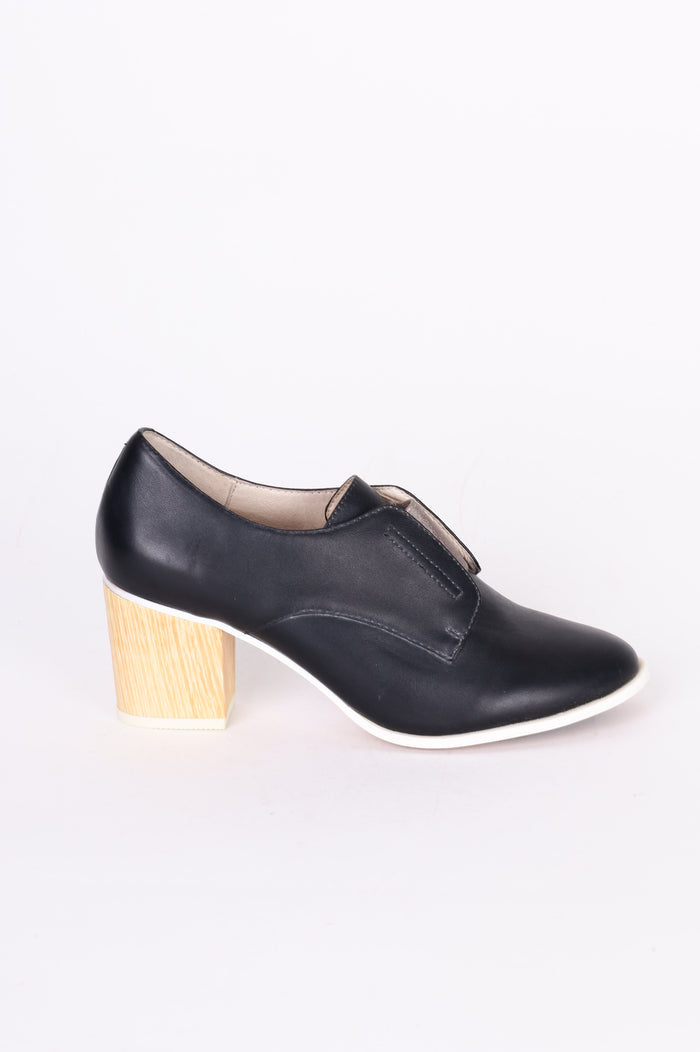 Isabella Anselmi Womens Black Shoes Size EU 38