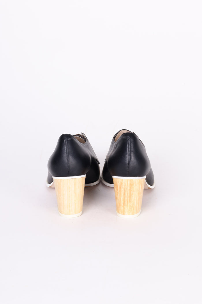 Isabella Anselmi Womens Black Shoes Size EU 38