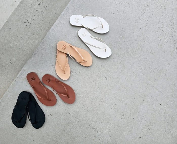 Lux minimalist flip flop with thin strap and arch support