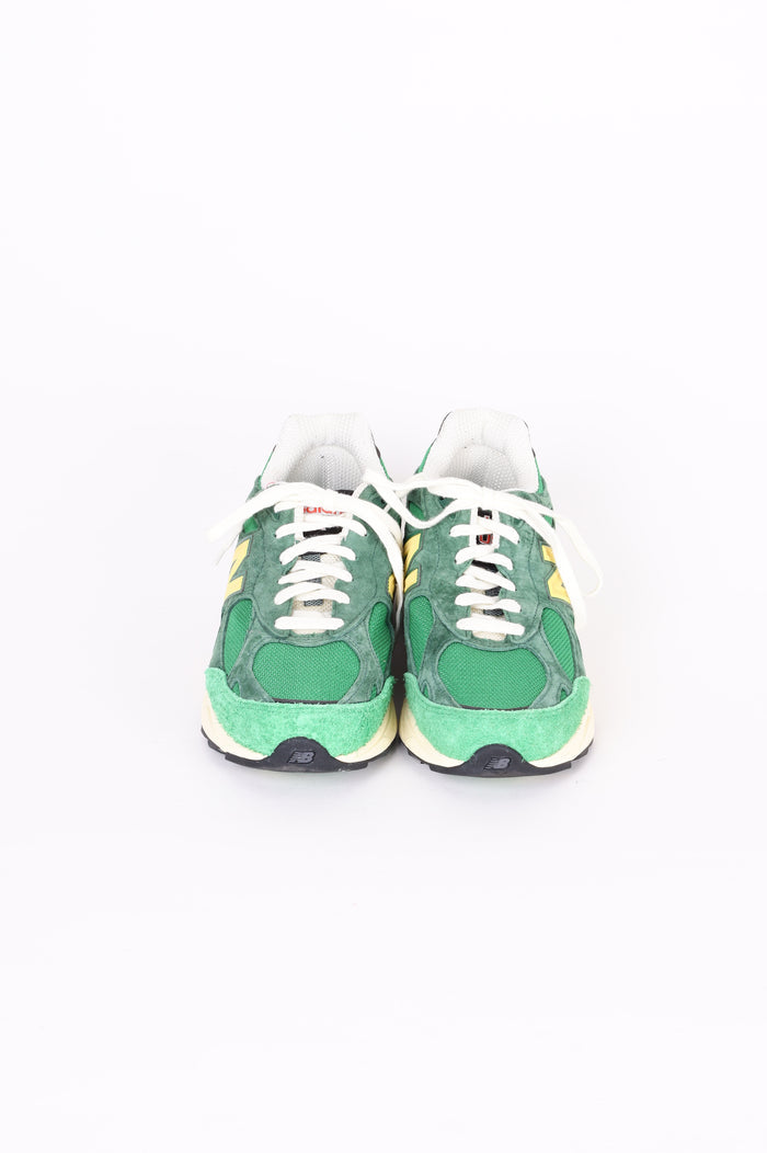 New Balance Mens Green Sneakers Size EU 42.5