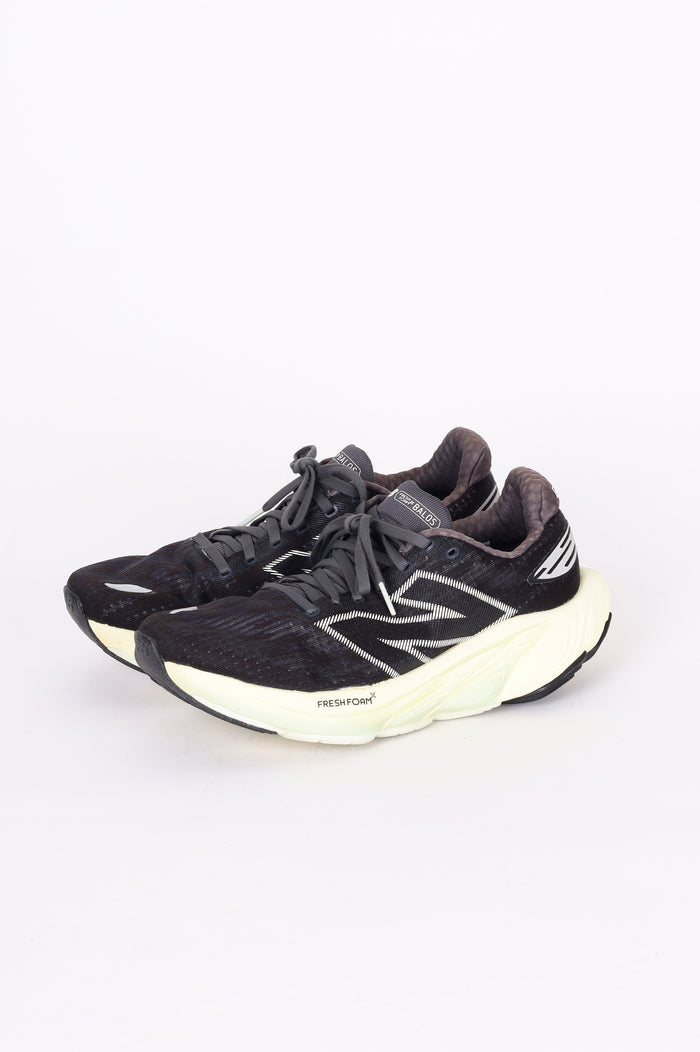 New Balance Mens Grey Sneakers Size EU 42.5