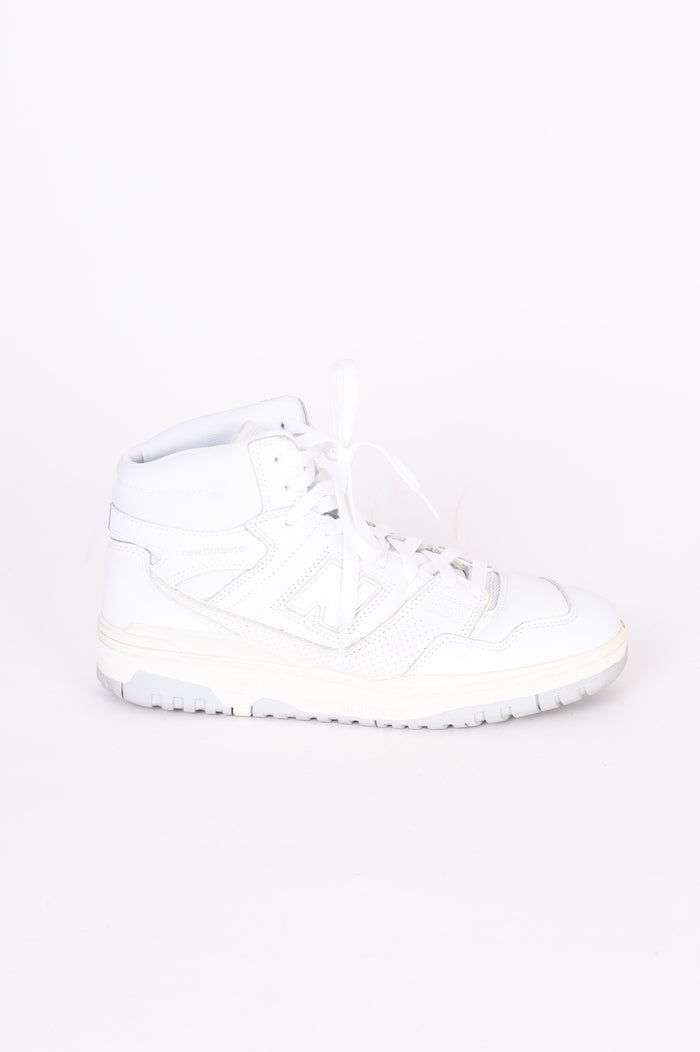 New Balance Mens White Sneakers Size EU 42.5