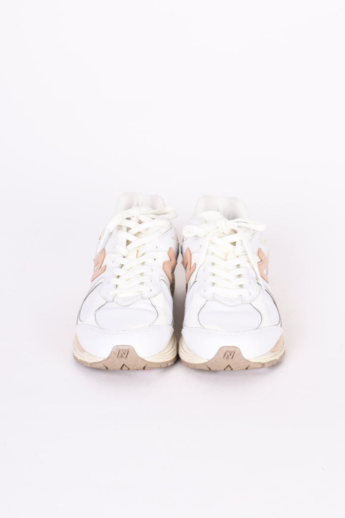 New Balance Mens White Sneakers Size EU 42.5