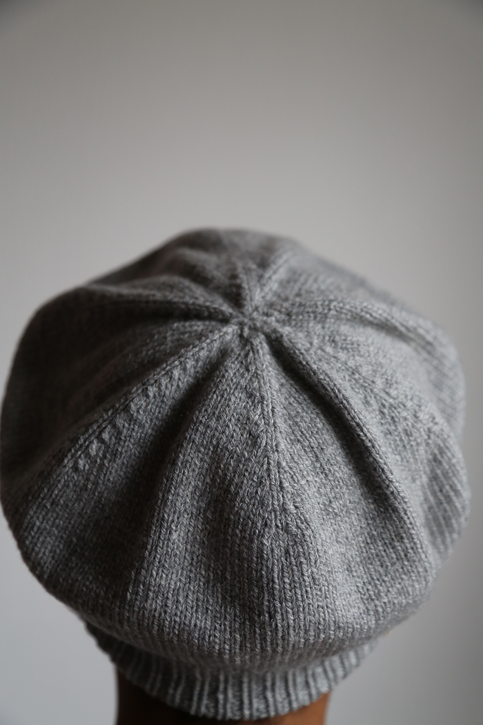 Merino Beret, Flint Grey