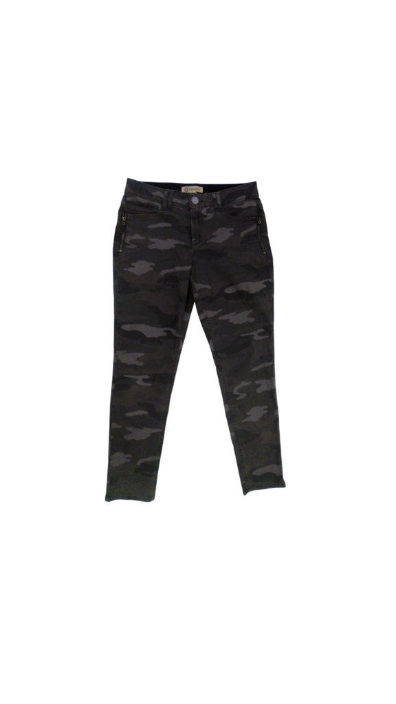 Pants: Camo