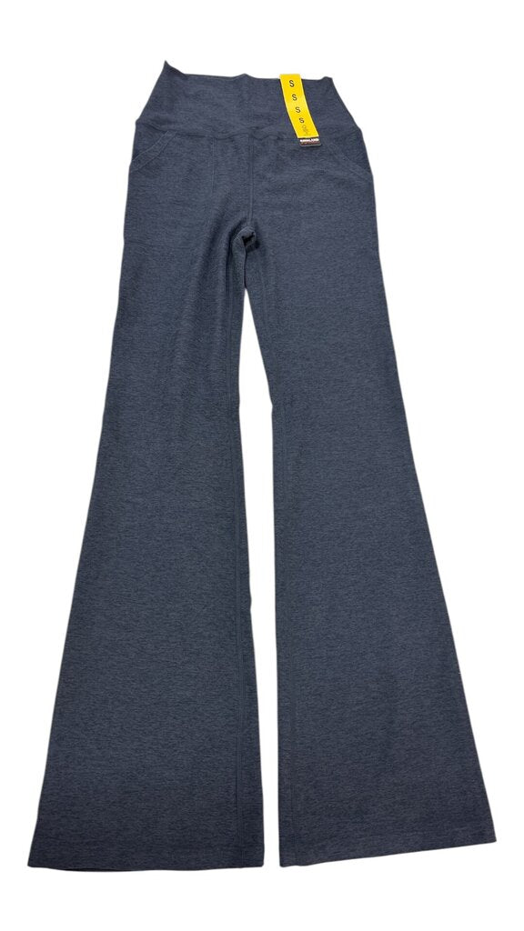 Pants: Grey Leggings
