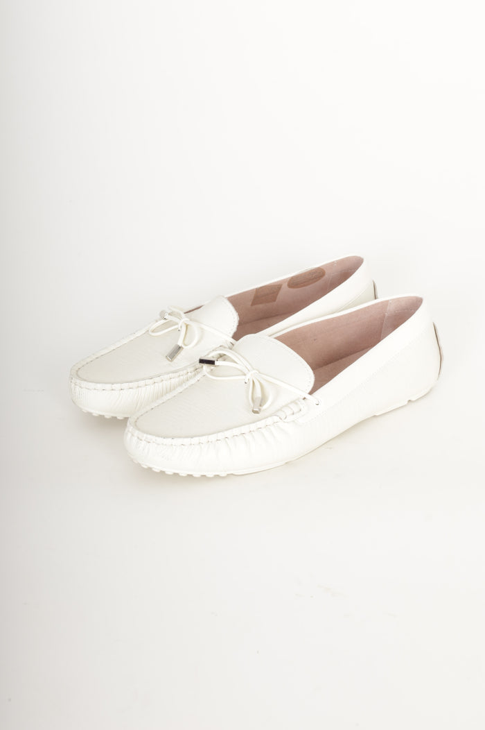 Pedro Womens White Shoes Size EU 39