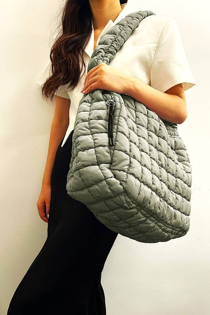 Premium Oversized Quilted Carryall Crossbody Bag: BLACK / 1 (ONE SIZE)
