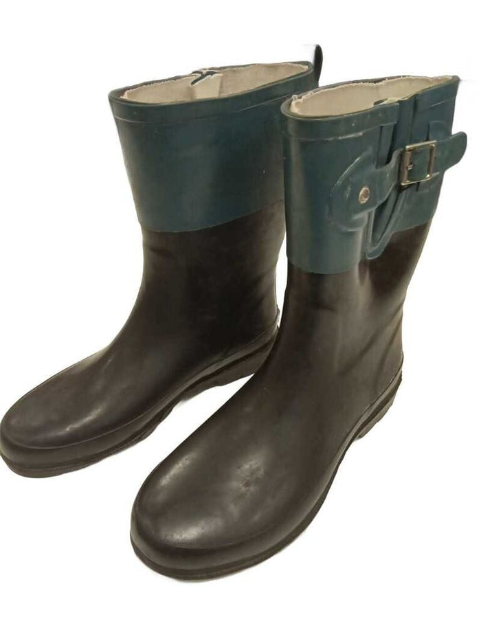 rain boots