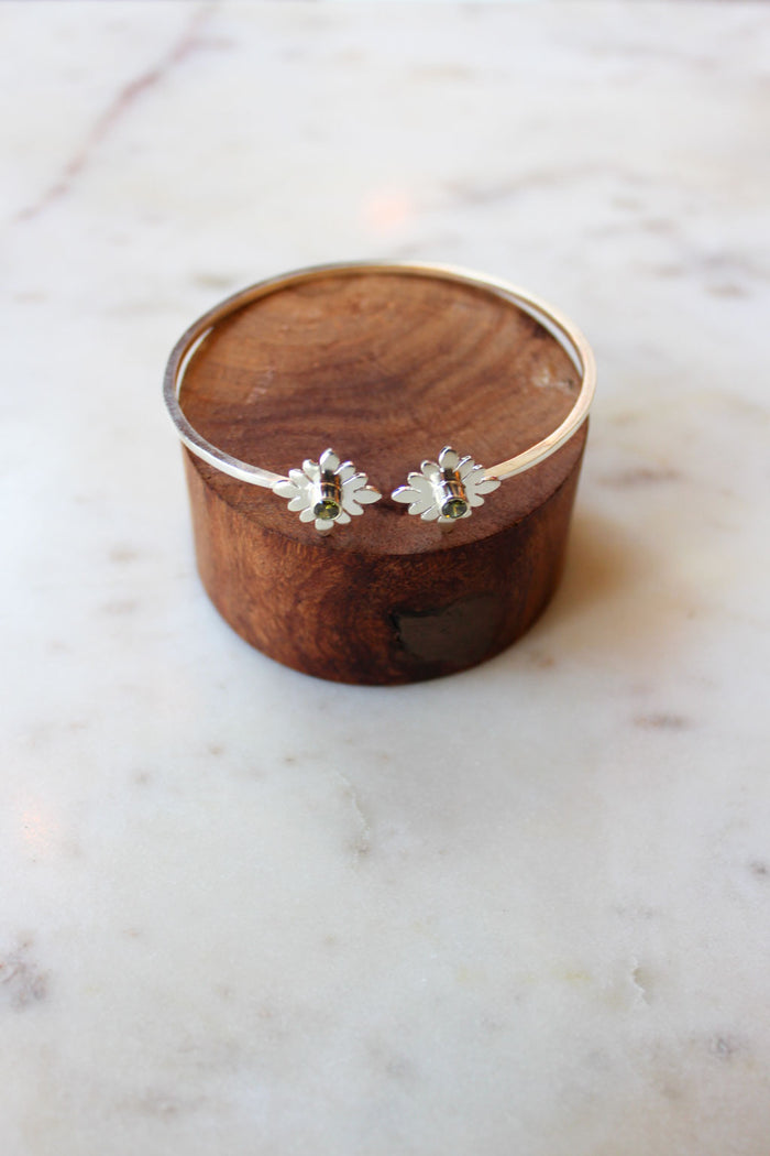 Rosette Cuff Zircon