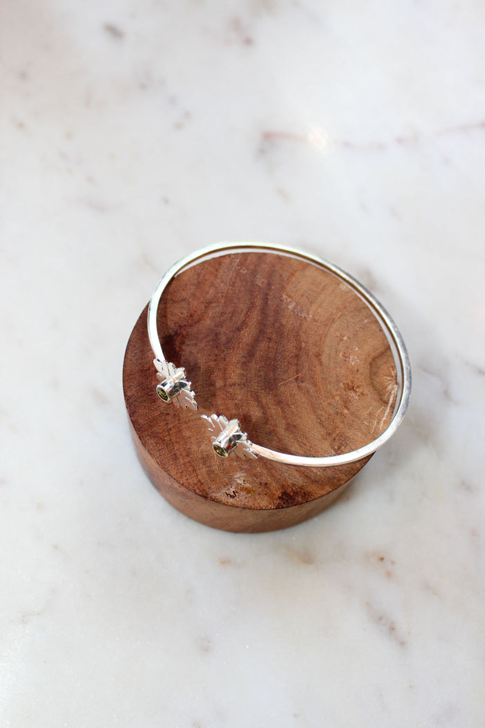 Rosette Cuff Zircon