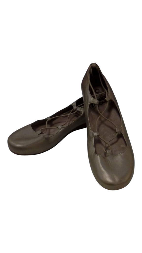 Shoes: Taupe Ballet Flats