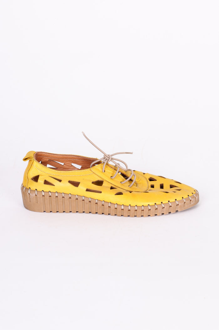 Stegmann Womens Yellow Shoes Size EU 42
