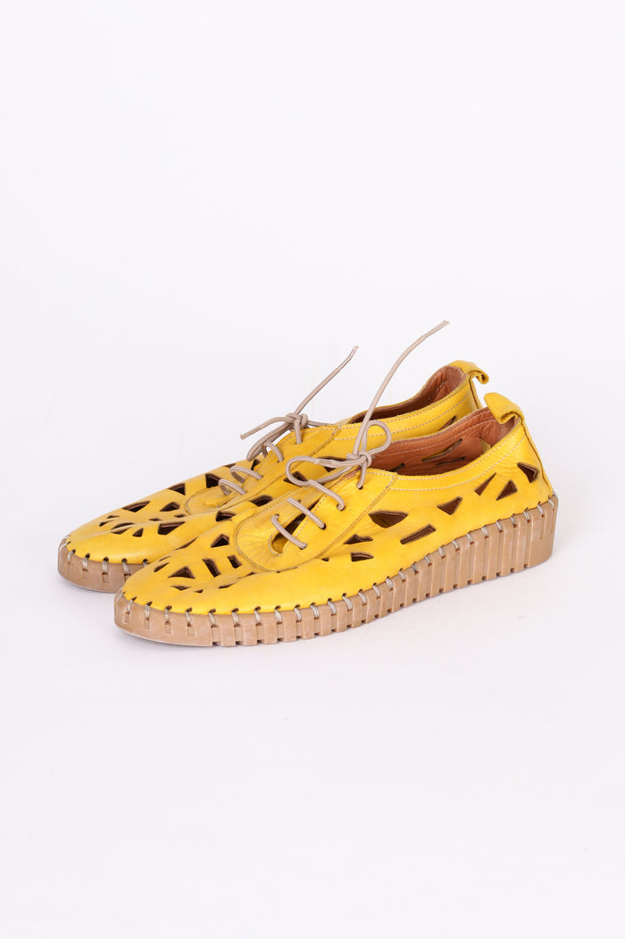 Stegmann Womens Yellow Shoes Size EU 42