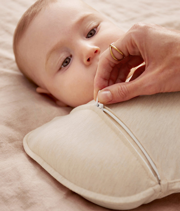 Swaddle Up™ 2-in-1 Transition Suit 2.5 TOG Cotton Oatmeal Bees