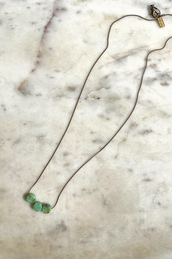 Three Dot Necklace Green Sesame Jasper