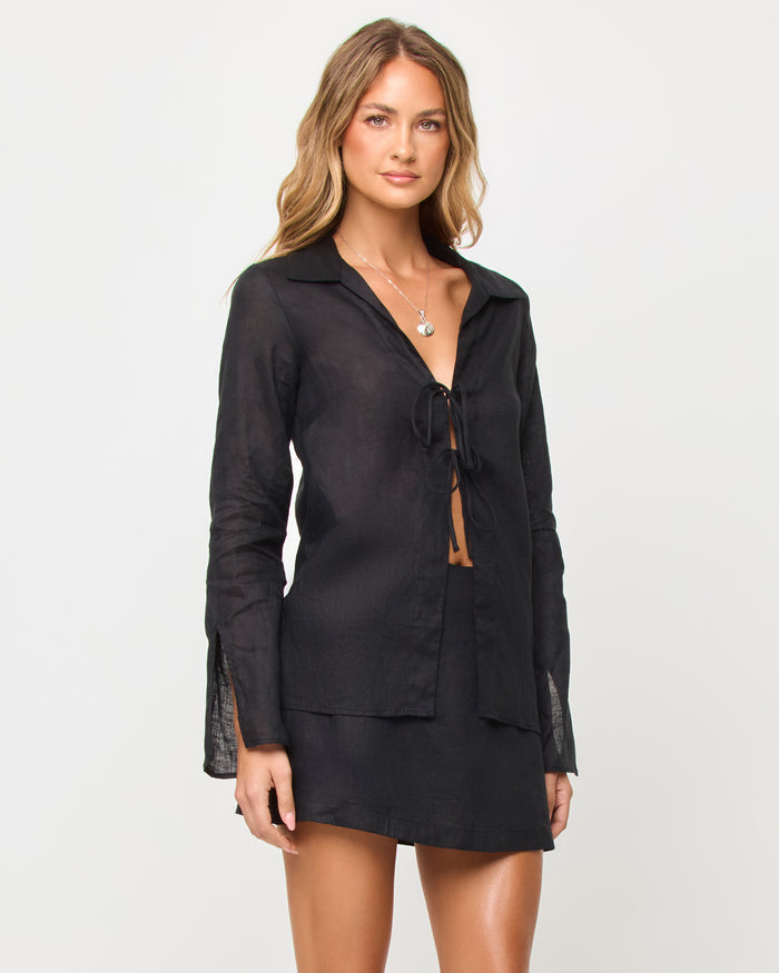 Close-up of the LSPACE Venice Shirt and Skort in black showing the linen fabric.