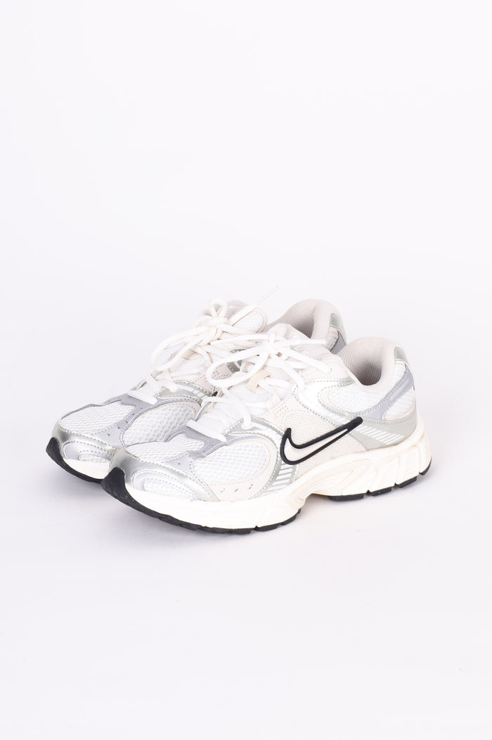 Nike Womens White Sneakers Size EU 39